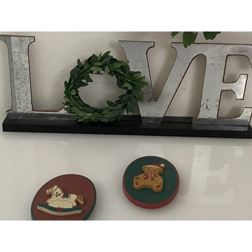 Russ Folk Art Style‎ Wooden Wood Christmas Vintage Refrigerator Magnets Lot Of 2